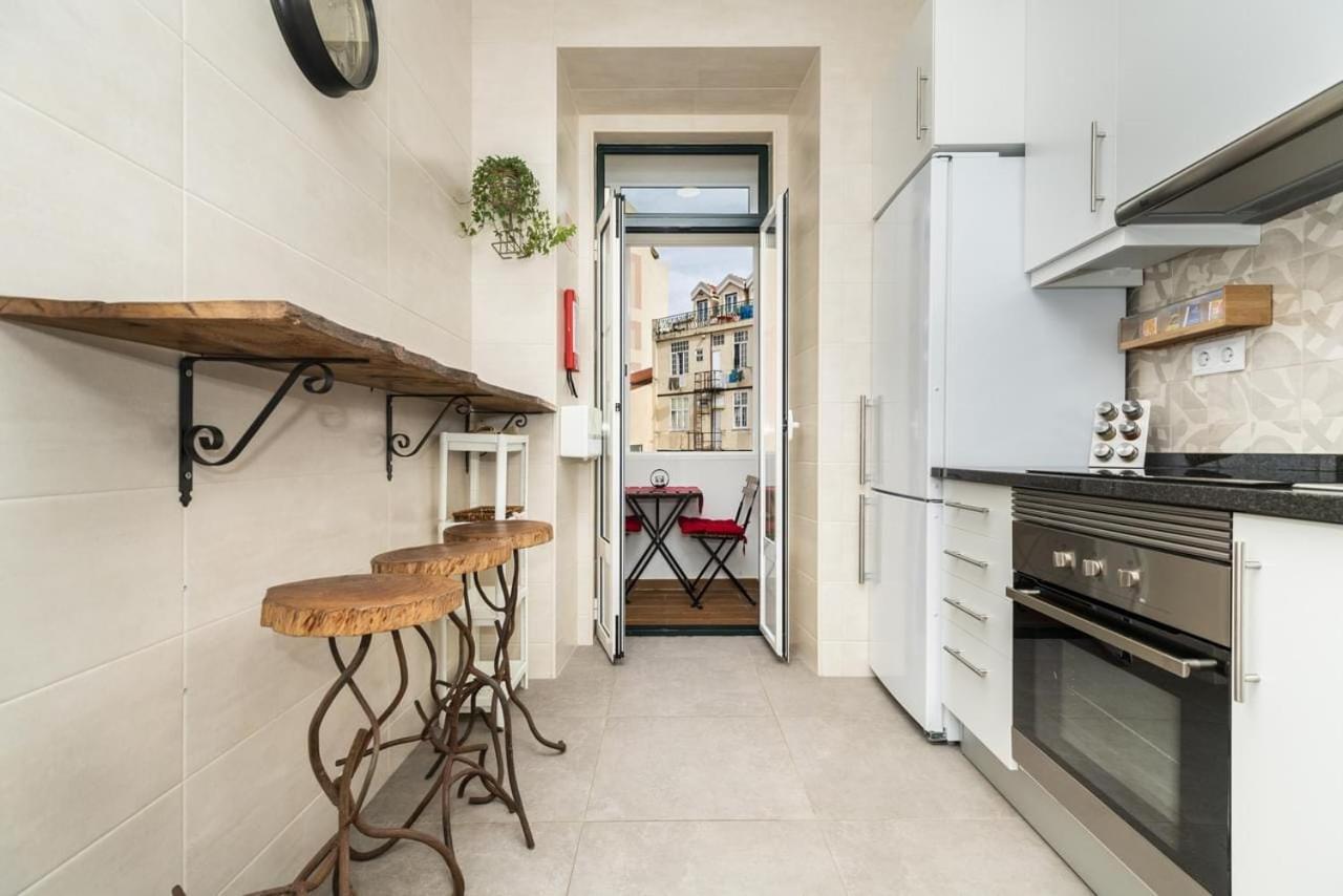 Rustic M2 R1 - Amazing Double Room With Shared Bathroom Lissabon Exterior foto